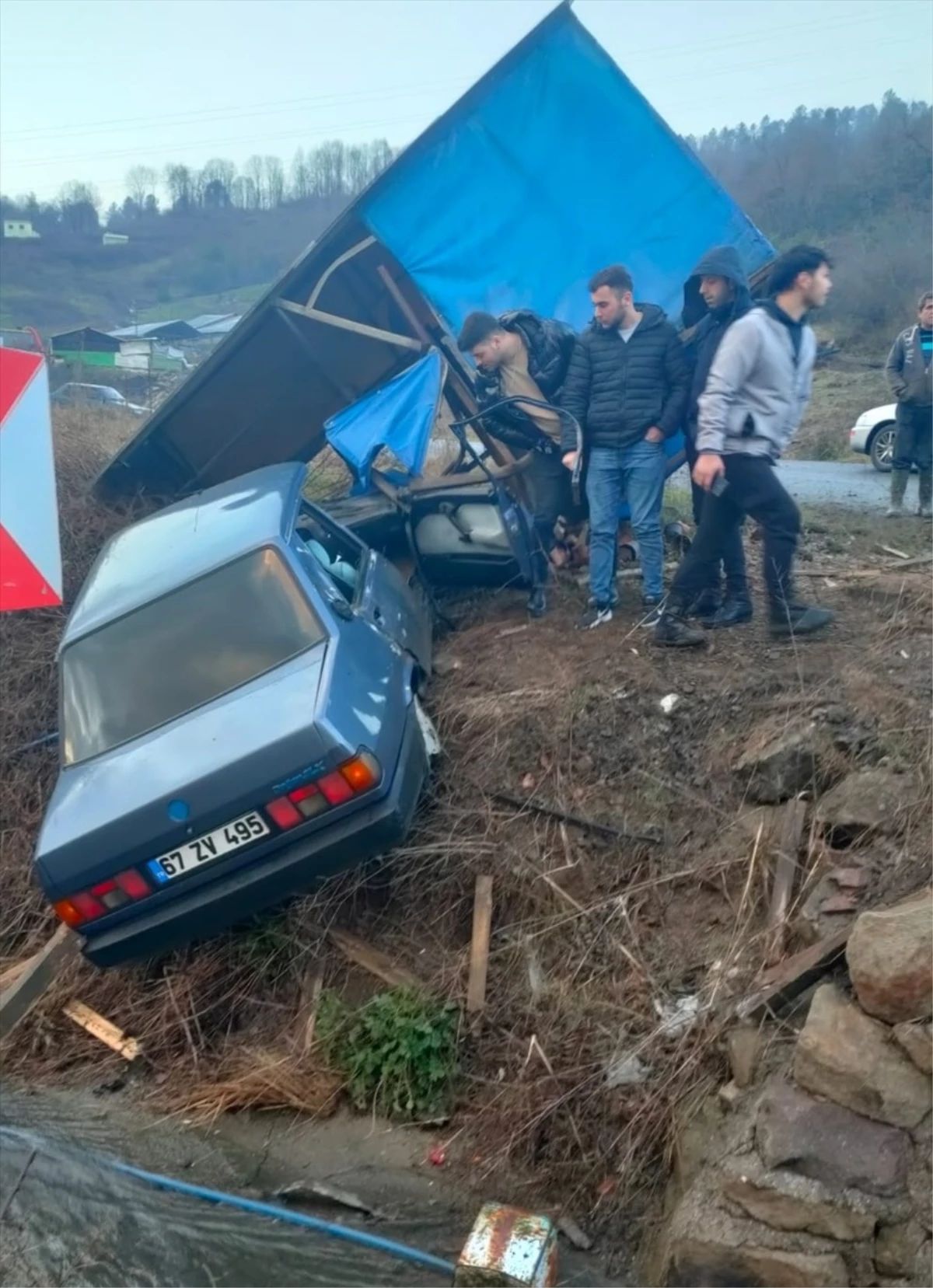 Zonguldak\'ın Karadeniz Ereğli ilçesinde barakaya çarpan otomobilde bir kişi hayatını kaybetti