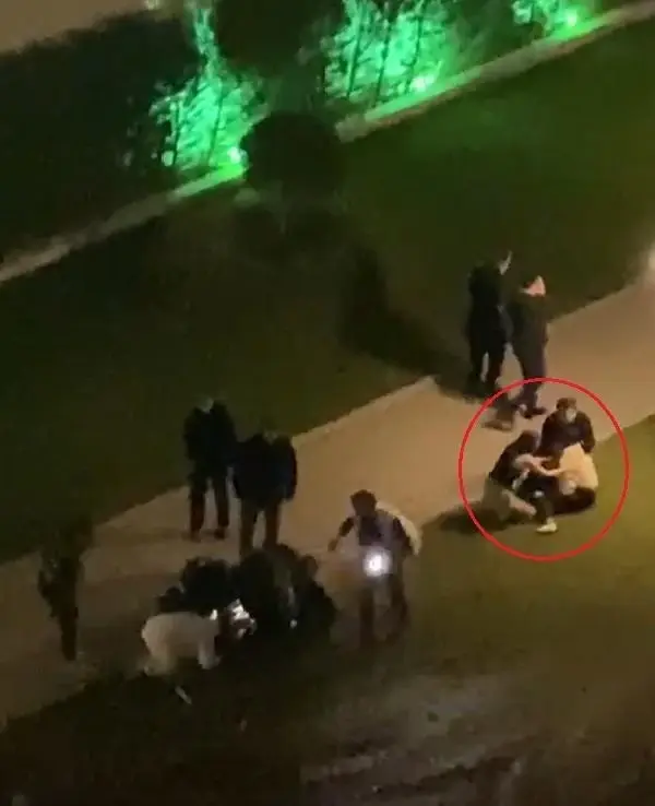 11'inci kat balkonundan düşen Özlem'in ablası: 'Ablacığım anlatamam, anlatamıyorum' dedi 11'inci kat balkonundan düşen Özlem'in ablası: 'Ablacığım anlatamam, anlatamıyorum' dedi