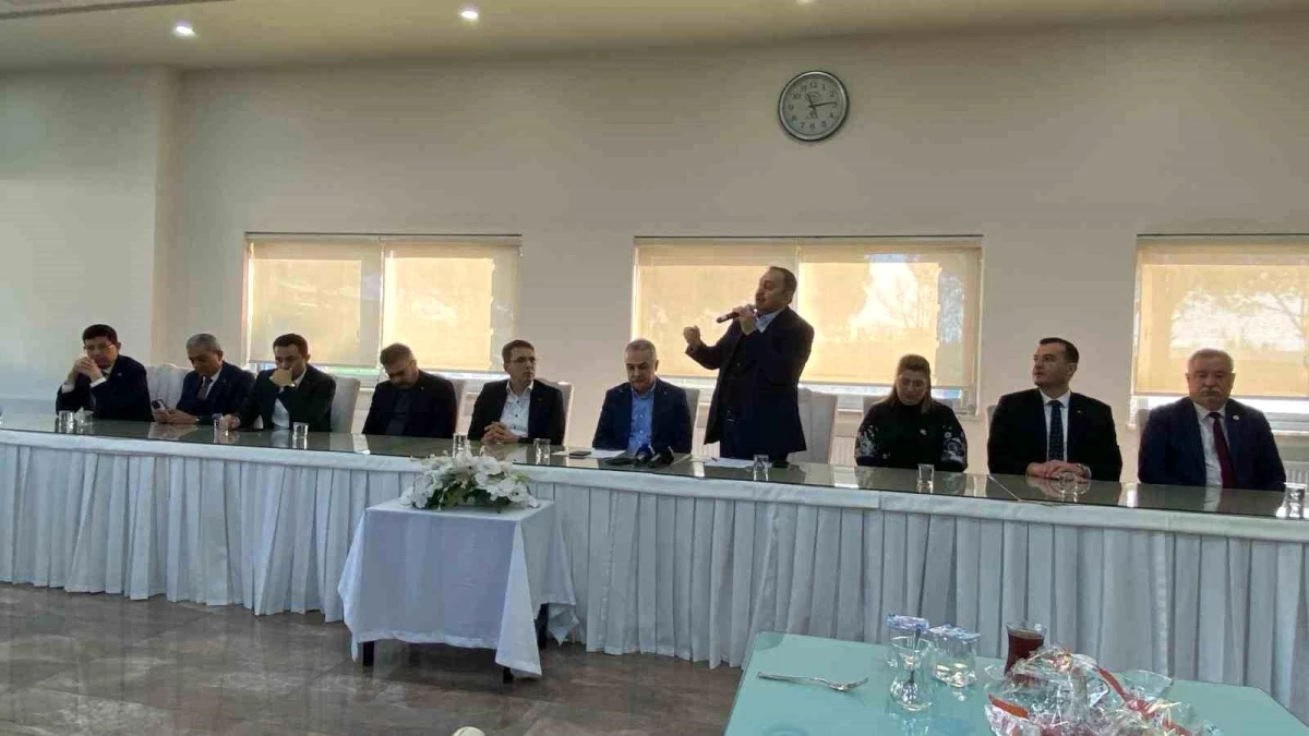 Orman ve Su İşleri eski Bakanı Prof. Dr. Veysel Eroğlu, Aydın\'da Cumhur İttifakı\'nın adaylarına destek istedi