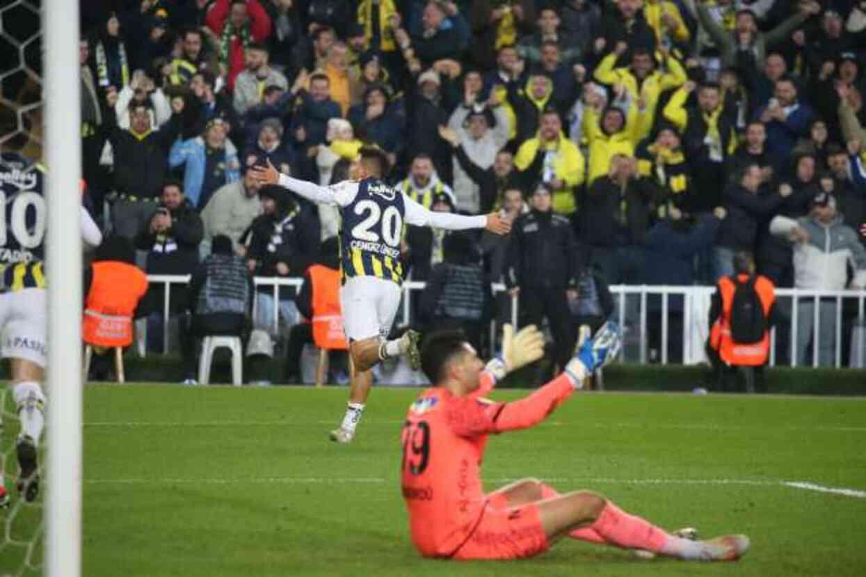 Kadıköy'de 3 puan Kanarya'nın! Fenerbahçe, Ankaragücü'nü de devirdi