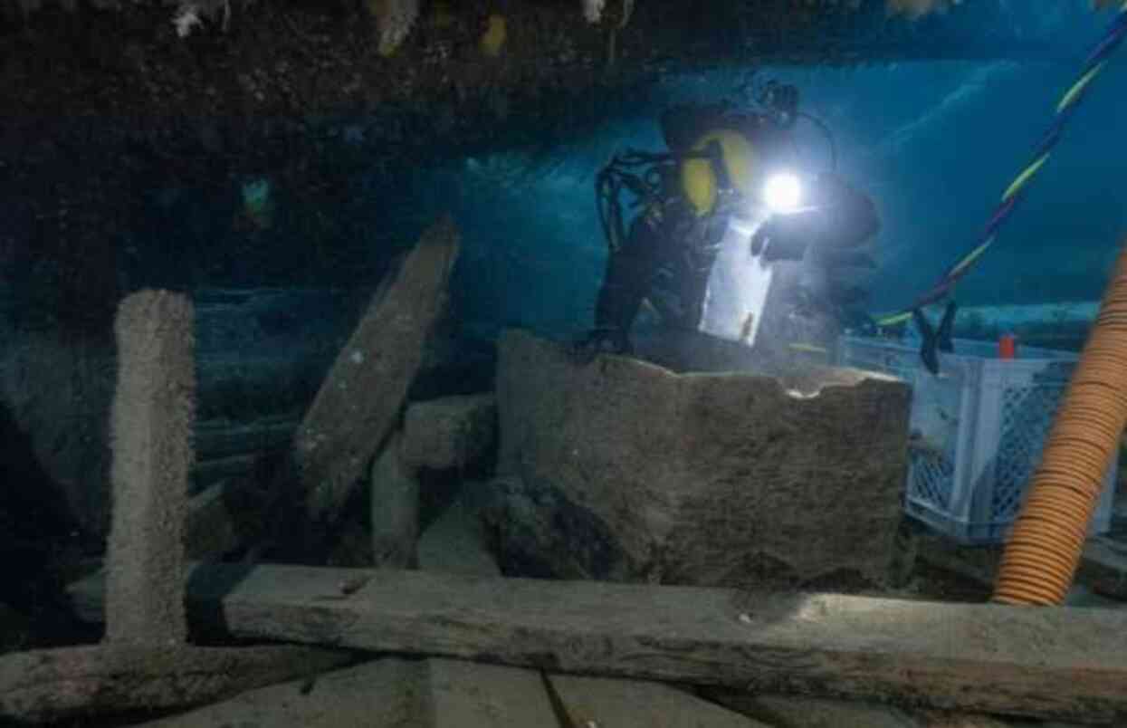 180 yıl önce kaybolan geminin enkazında çok sayıda tarihi eser bulundu