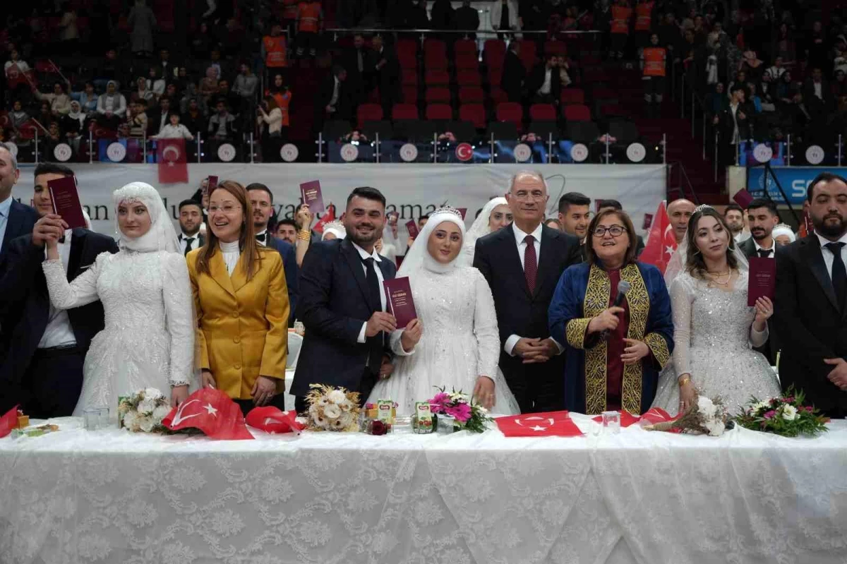 Gaziantep Büyükşehir Belediyesi\'nden 250 çifte toplu nikah töreni