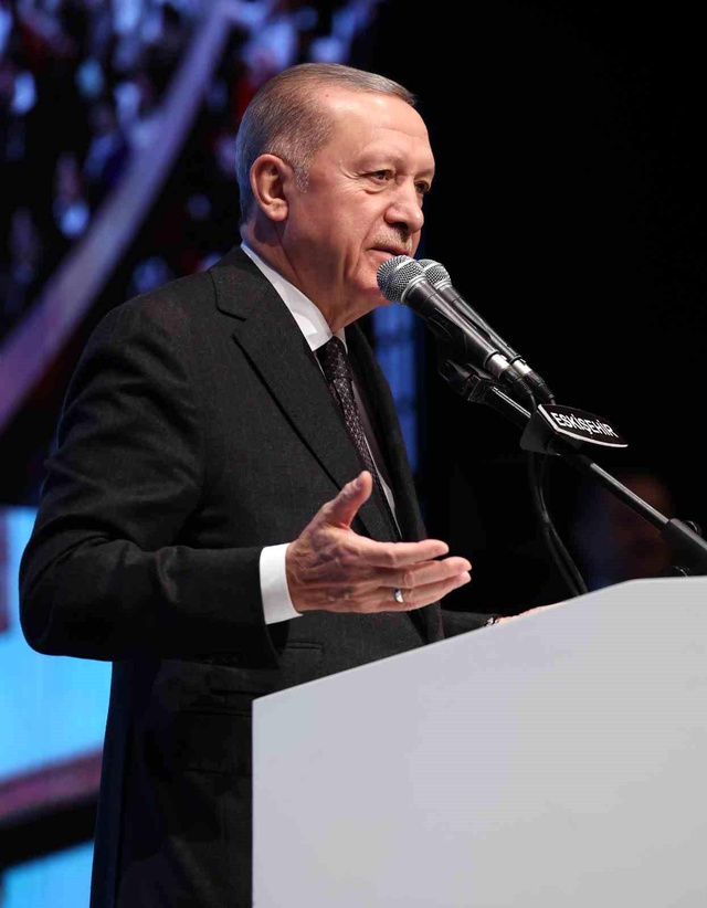 Cumhurbaşkanı Erdoğan: Gençlerimize taahhüt ettiklerimizi 8 ayda gerçekleştirdik Cumhurbaşkanı Erdoğan: Gençlerimize taahhüt ettiklerimizi 8 ayda gerçekleştirdik