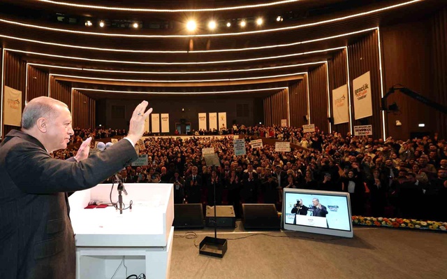 Cumhurbaşkanı Erdoğan: Gençlerimize taahhüt ettiklerimizi 8 ayda gerçekleştirdik Cumhurbaşkanı Erdoğan: Gençlerimize taahhüt ettiklerimizi 8 ayda gerçekleştirdik