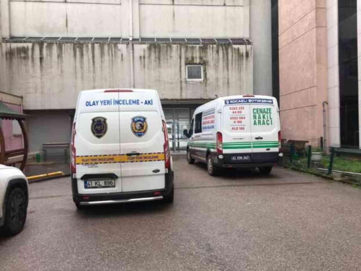 Hastanede silindir �t�ye s�k��an kad�n hayat�n� kaybetti