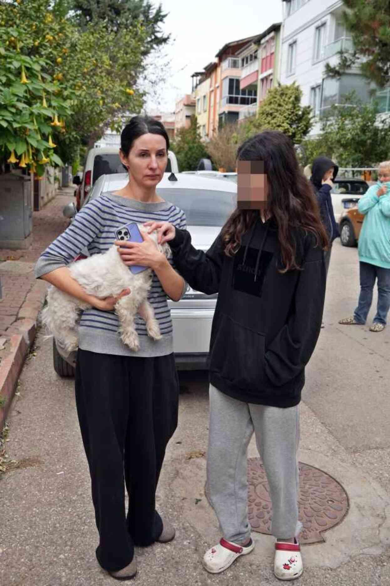 Eşi ve 2 kızını kış günü evden atan doçentten skandal sözler: Sokakta kalın bana ne