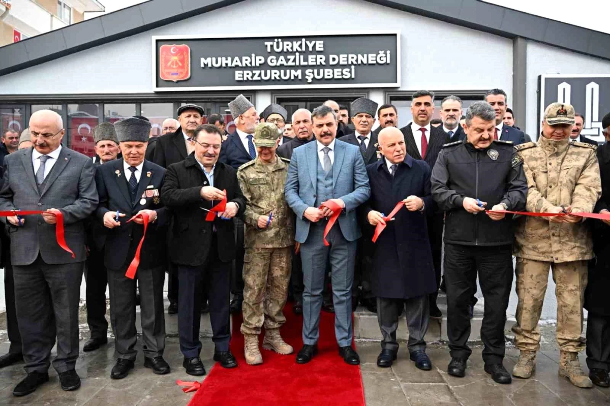 Erzurum\'da Türkiye Muharip Gaziler Derneği\'nin Yenilenen Binası Açıldı