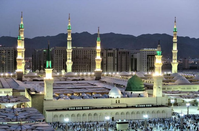 Suudi Hac ve Umre Bakanlığı: Müslüman çiftlere, Mekke'deki Büyük Cami ile Medine'deki Peygamber Camii'nde resmi nikah kıymalarına izin verilecek