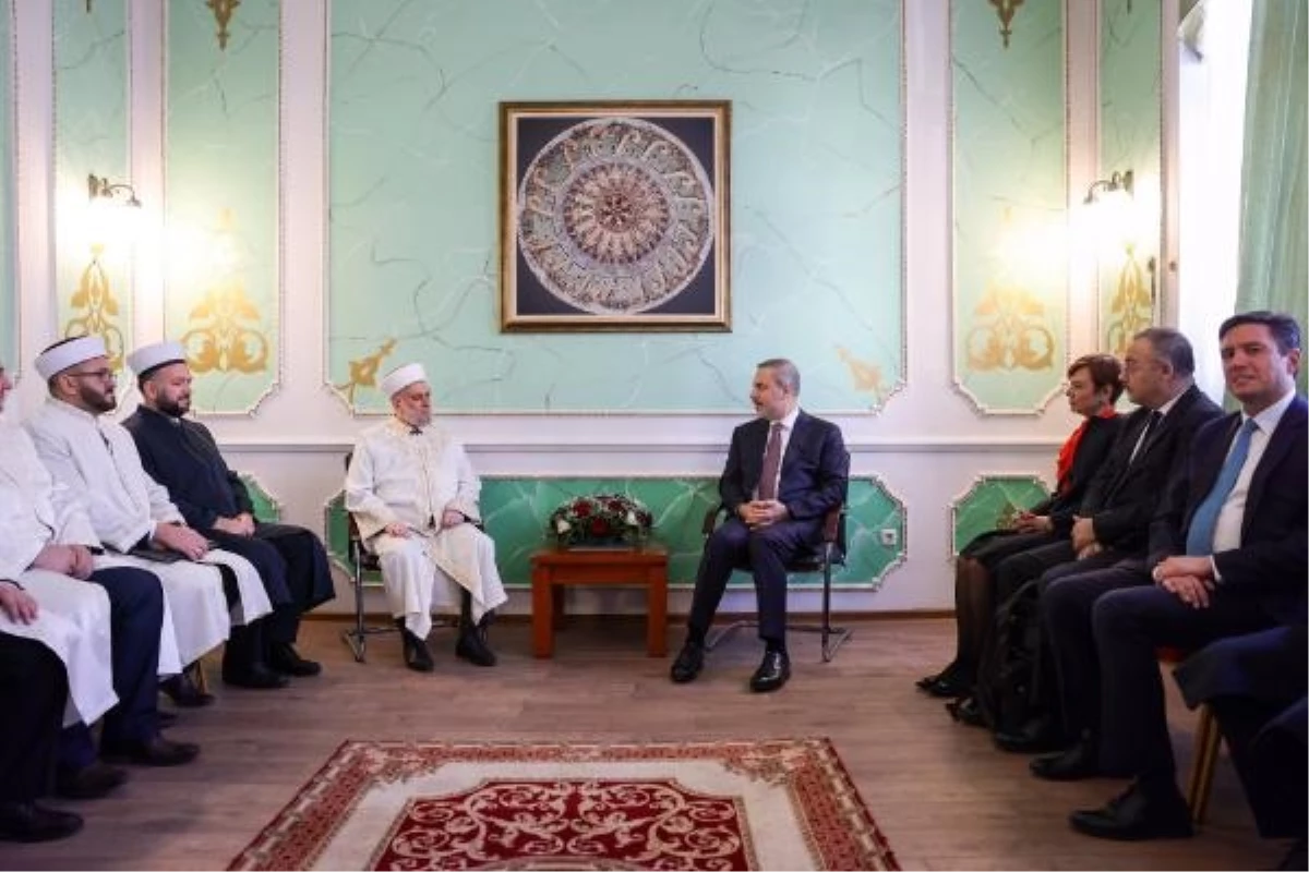 Dışişleri Bakanı Hakan Fidan, Bulgaristan Başmüftüsü ile Kadı Seyfullah Efendi Camii\'ni ziyaret etti