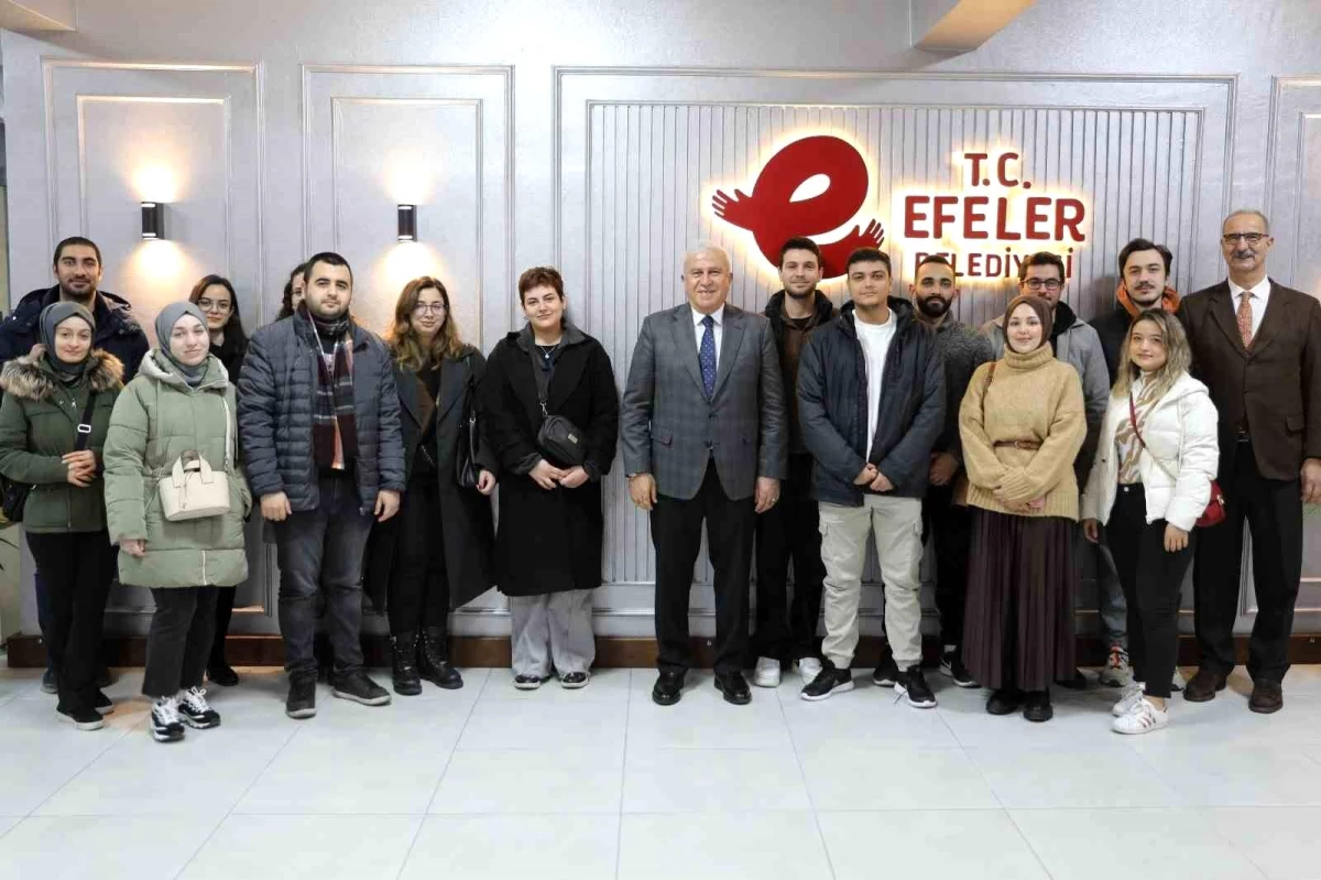 Efeler Belediye Başkanı Mehmet Fatih Atay, ADÜ Tıp Fakültesi öğrencileriyle bir araya geldi