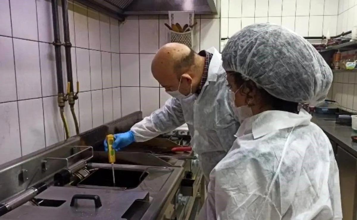 Bayburt\'ta Fast Food Restoranlarında Kızartma Yağı Denetimleri Devam Ediyor