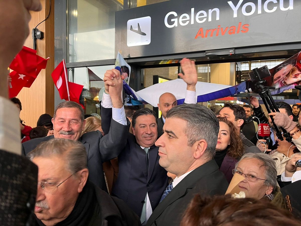 CHP\'den Muğla Büyükşehir Belediye Başkan adayı Ahmet Aras, Bodrum\'da karşılandı