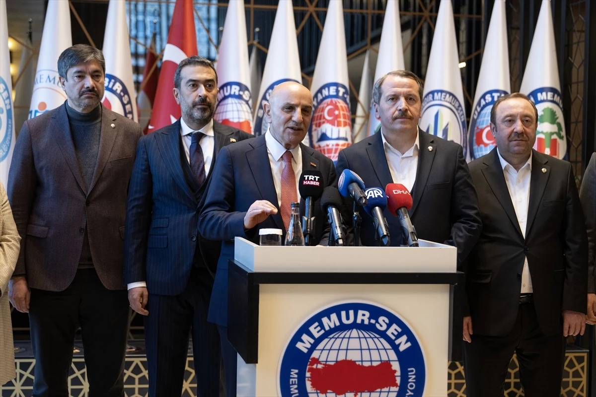 Cumhur İttifakı Ankara Büyükşehir Belediyesi Başkan Adayı Turgut Altınok, MEMUR-SEN\'i ziyaret etti