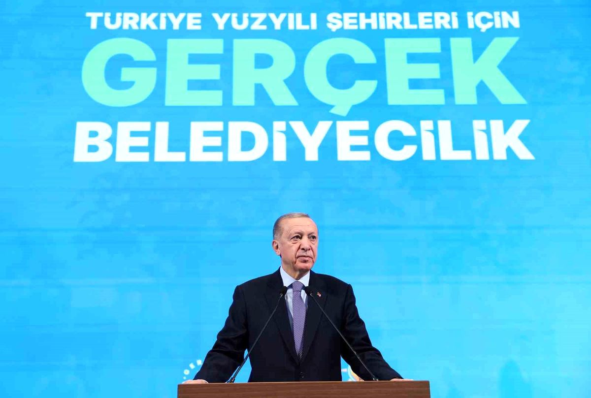 Cumhurbaşkanı Erdoğan: "Şehirlerimizi algı belediyeciliğinden kurtarıp gerçek belediyecilikle buluşturmak için var gücümüzle çalışıyoruz"