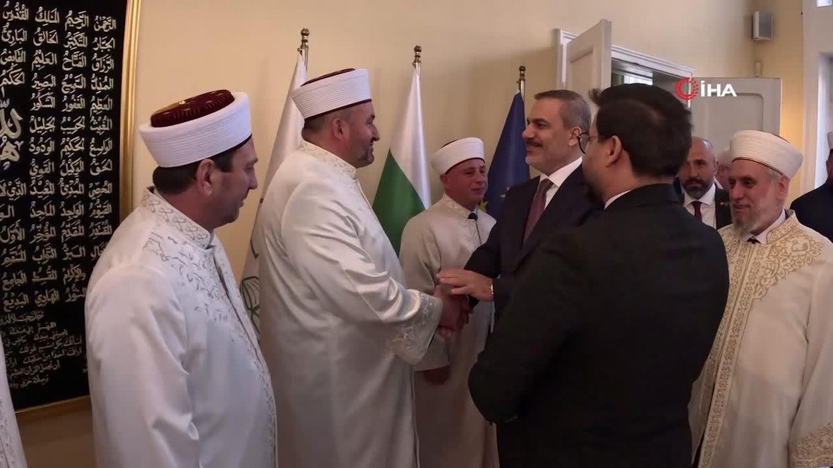 Dışişleri Bakanı Fidan, Bulgaristan\'da Kadı Seyfullah Efendi Camii\'ni ziyaret etti