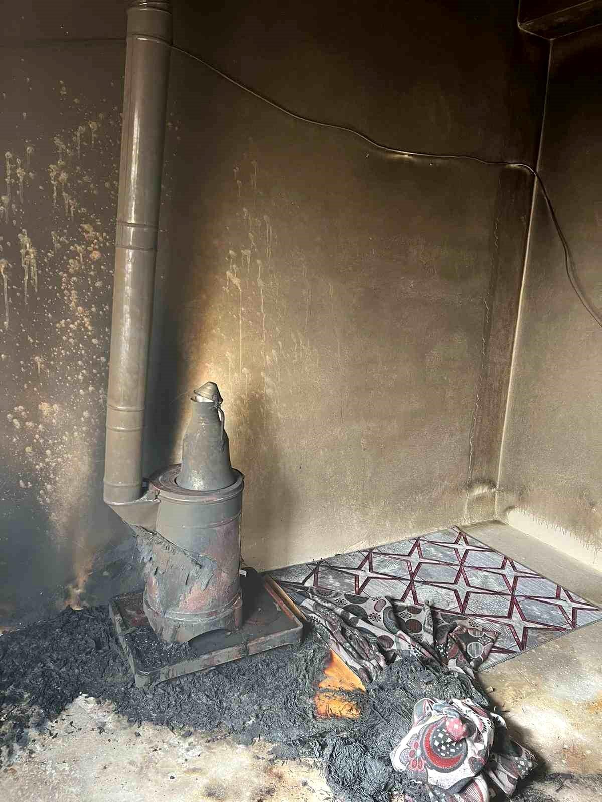Diyarbakır\'da çıkan yangında 1,5 yaşındaki çocuk hayatını kaybetti