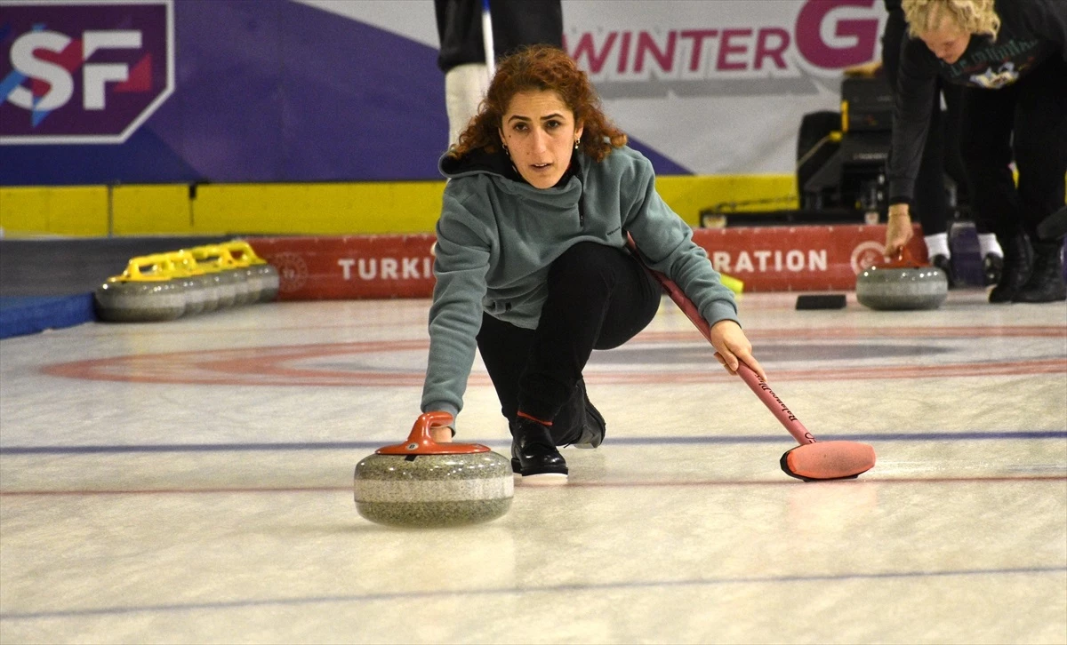 İşitme Engelliler Curling Milli Takımı, 20. İşitme Engelliler Kış Olimpiyatları\'nda derece elde etmek için çalışıyor