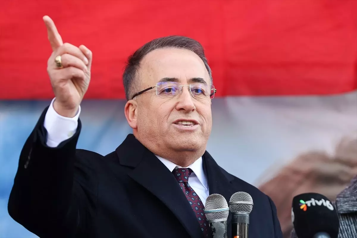 İYİ Parti Ankara Büyükşehir Belediye Başkan Adayı Cengiz Topel Yıldırım: Afiş asmakla şeffaflık olmaz