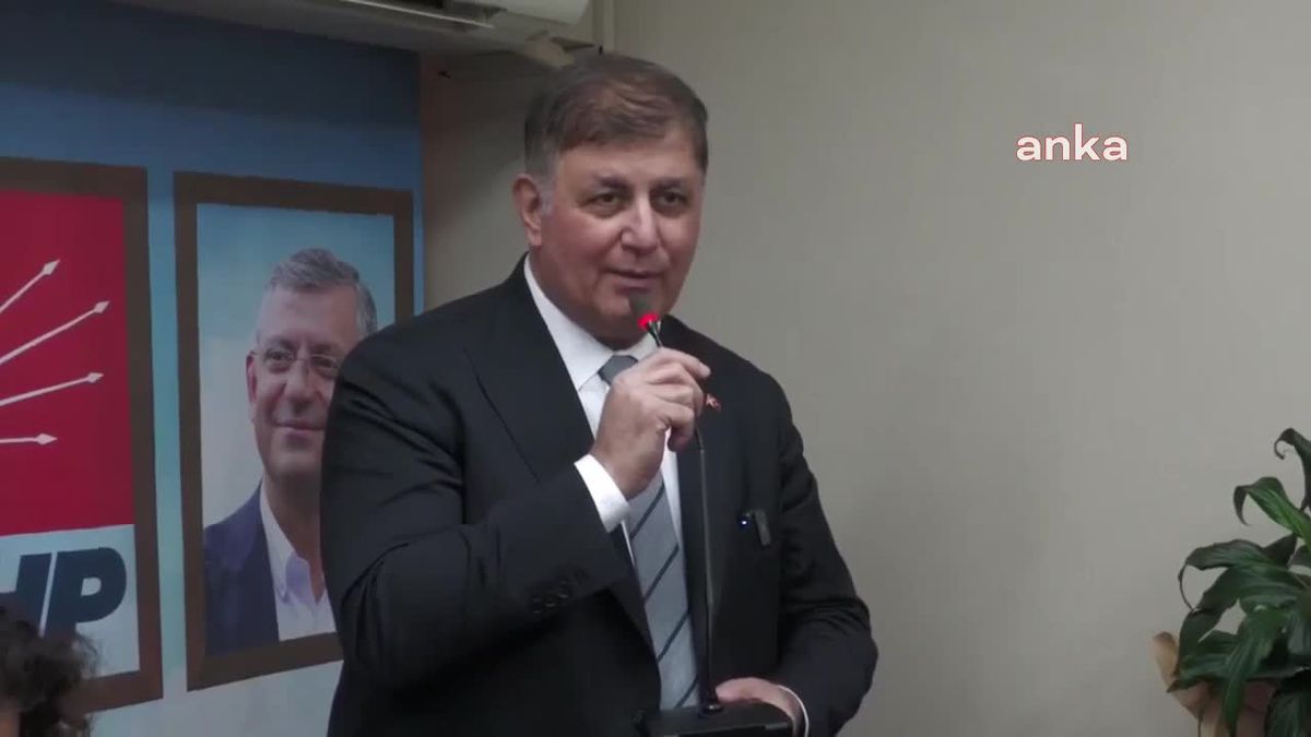 İzmir Büyükşehir Belediye Başkan Adayı Cemil Tugay CHP Karşıyaka İlçe Örgütü\'nü Ziyaret Etti.
