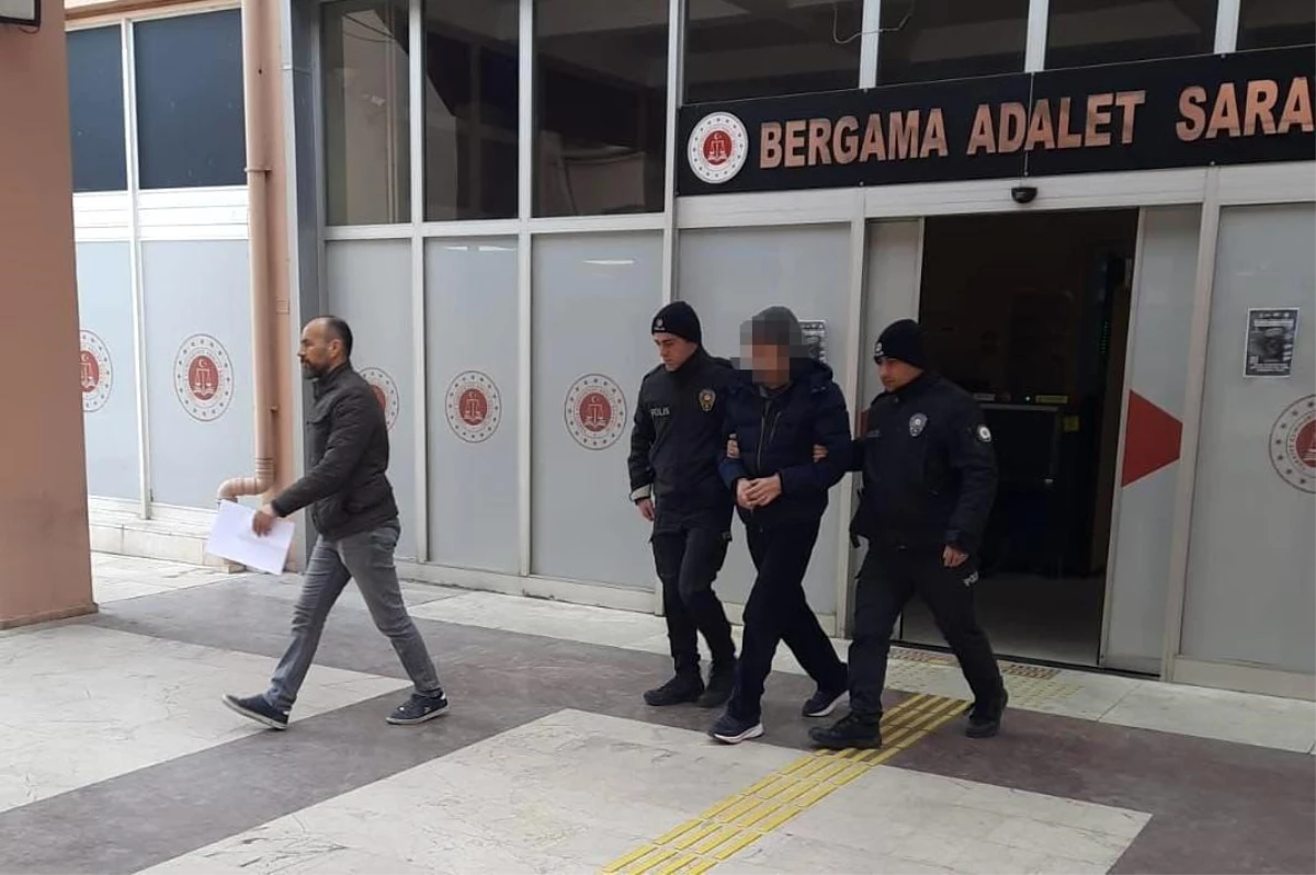 İzmir\'de uyuşturucu ticareti yapan şüphelinin evine baskın yapıldı