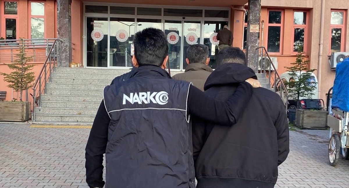 Karabük\'te düzenlenen uyuşturucu operasyonunda 2 şüpheli tutuklandı