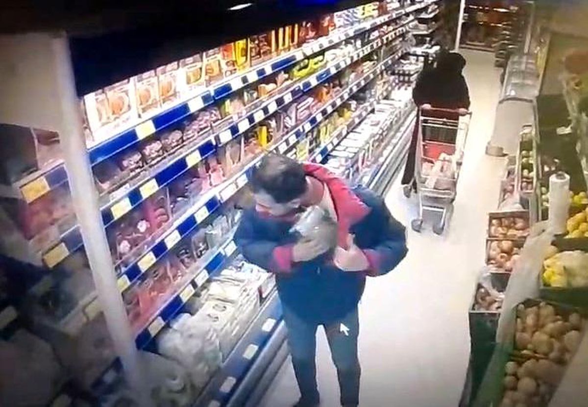 Beylikdüzü\'nde Şahıs Zincir Marketten Kavurma ve Pastırma Çaldı