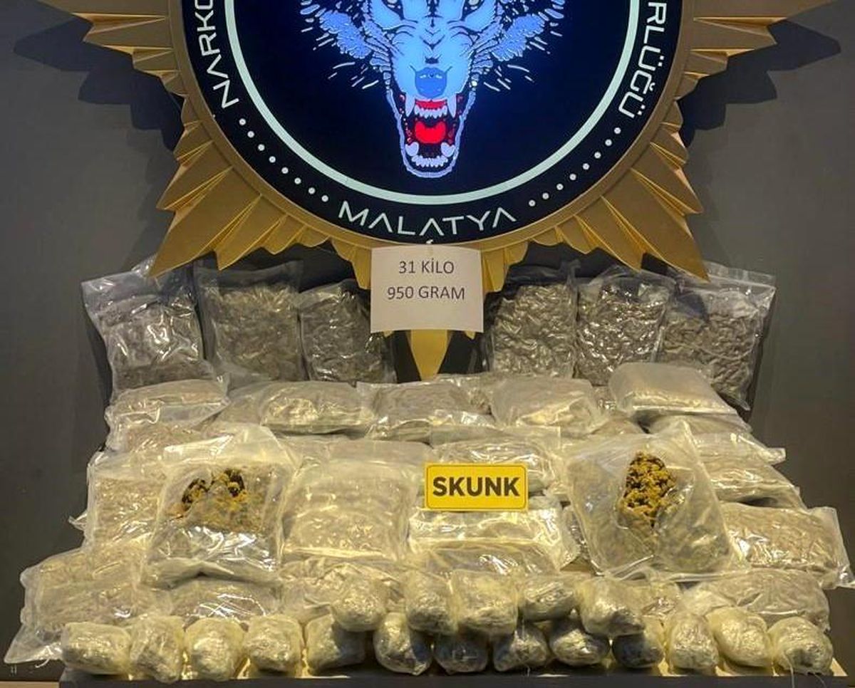 Malatya\'da Zehir Tacirlerine Operasyon: 31 Kilo Skunk Ele Geçirildi