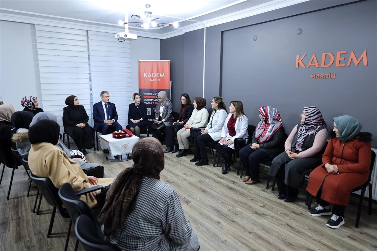 Mardin Valisi ve Büyükşehir Belediyesi Başkan Vekili Tuncay Akkoyun, sivil toplum kuruluşlarına ziyarette bulundu