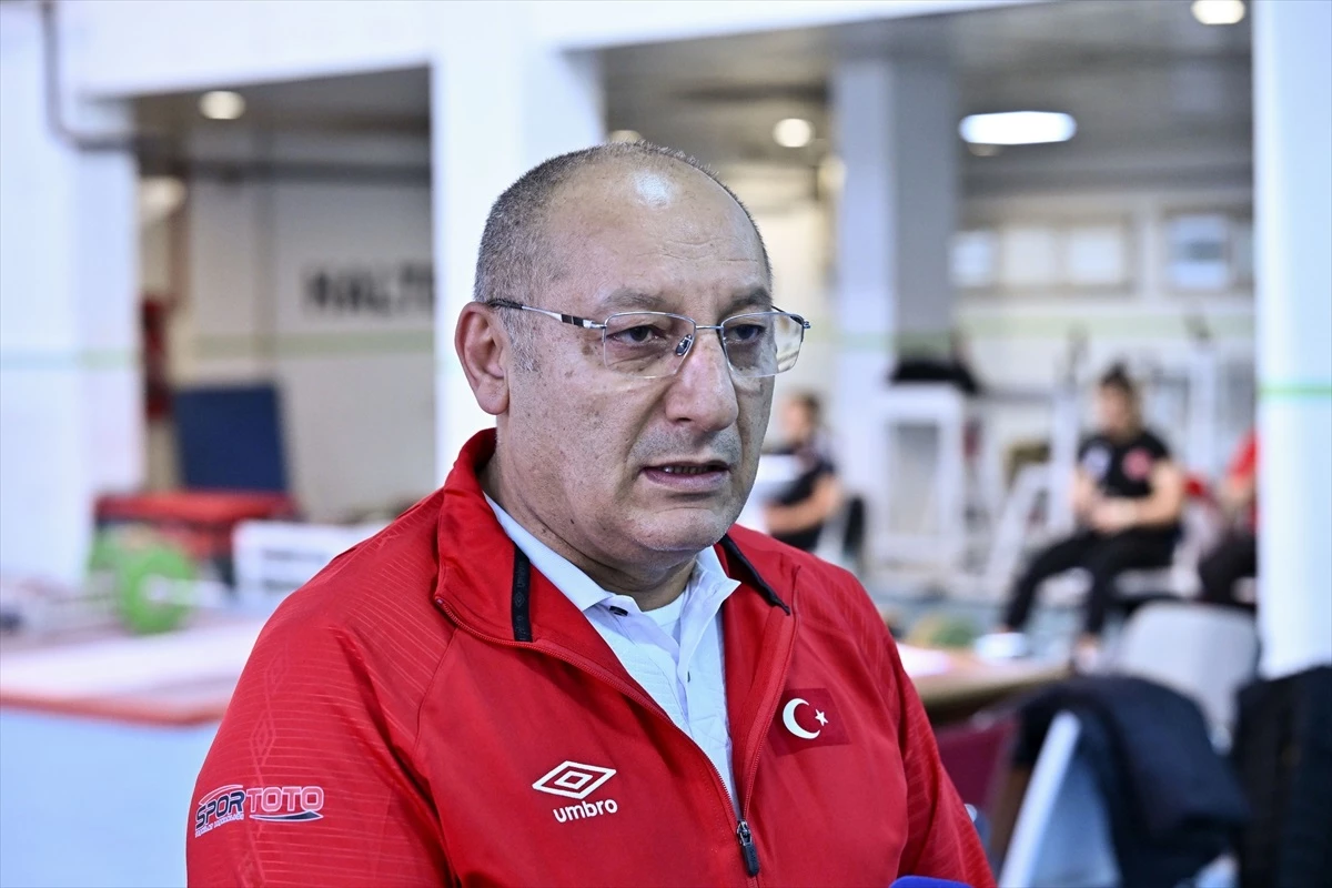 Türkiye Halter Federasyonu Başkanı: Milli sporcularımız Avrupa Şampiyonası\'nda madalya ve Paris 2024 kotası için mücadele edecek
