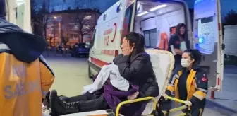 İnegöl'de bebeği sakinleştirmeye çalışan sürücü, 2 çocuğa çarptı