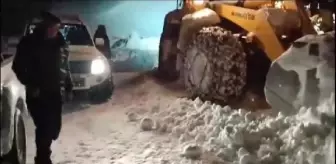 Kardan kapanan yolların açılmasıyla hastalar hastaneye ulaştırıldı