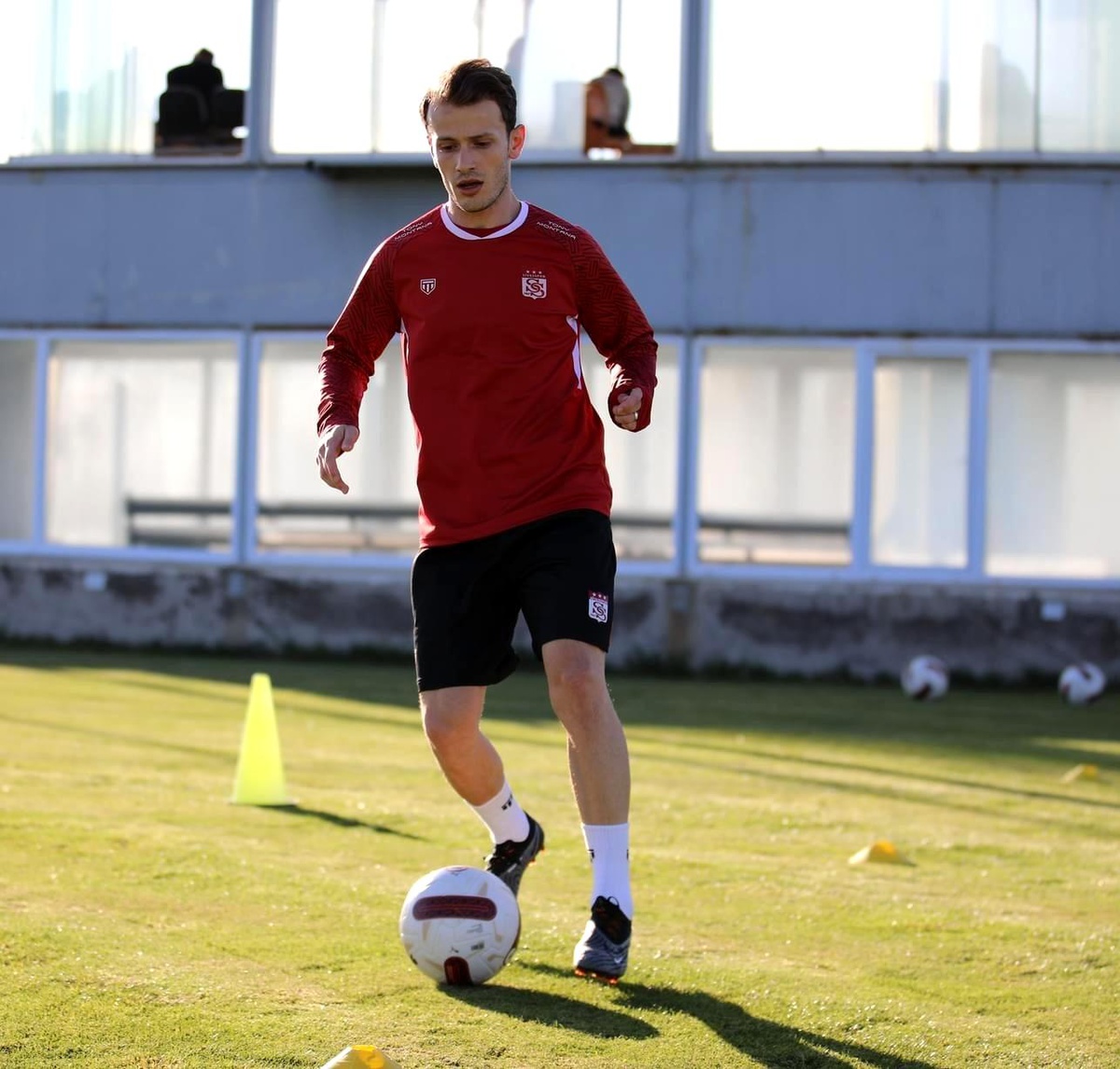 Sivasspor Kulübü, Abdulkadir Parmak ile yollarını ayırdı