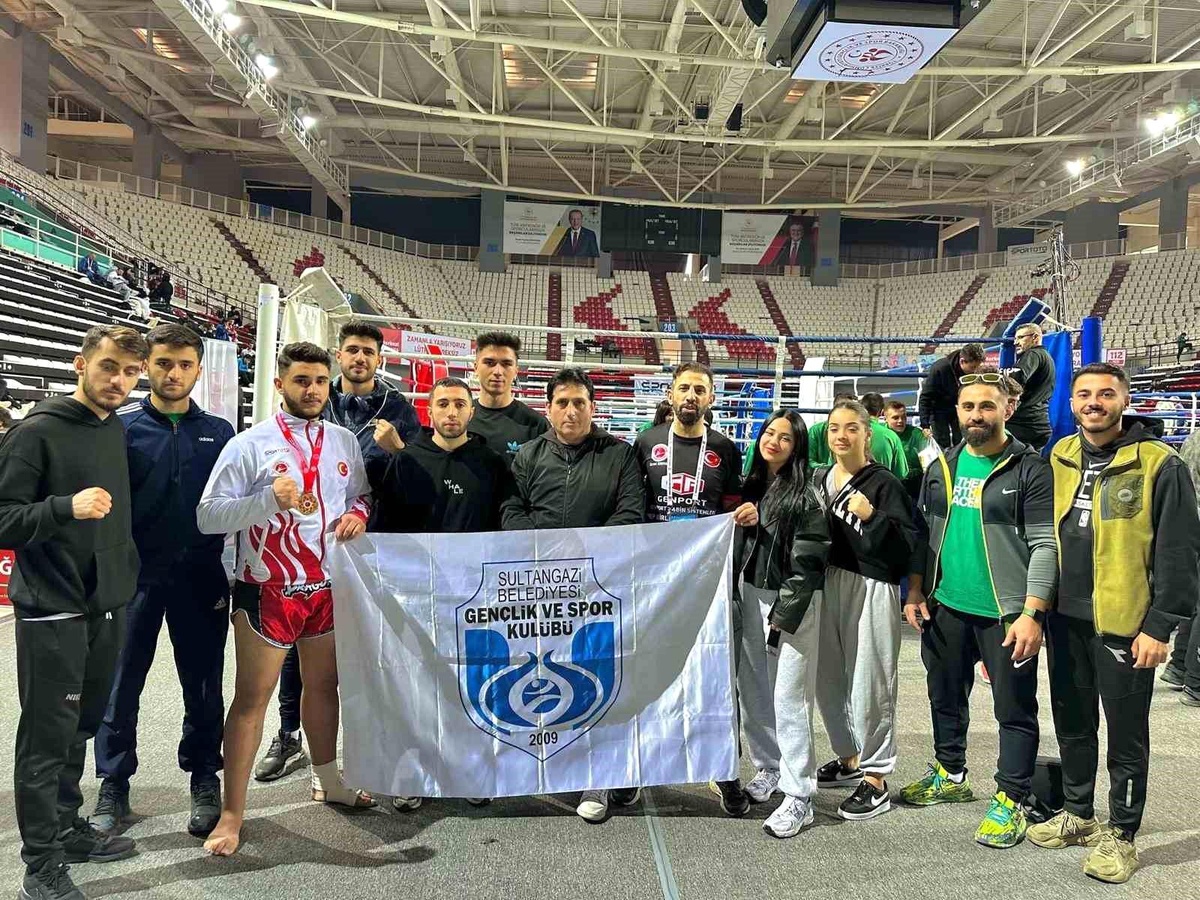 Sultangazi Belediyesi Sporcusu Türkiye Kick Boks Şampiyonu Oldu