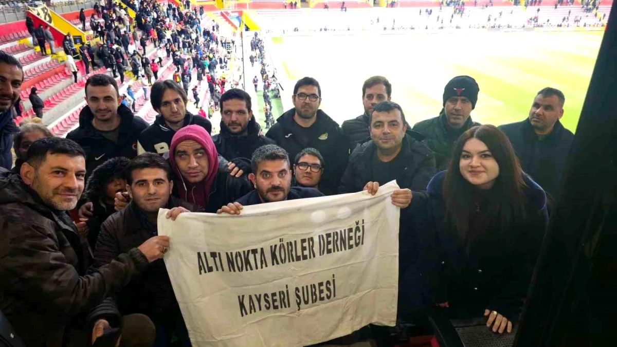 Ülkü Ocakları Kayseri İl Başkanlığı, Kayserispor-Antalyaspor maçını görme engellilerle birlikte izledi