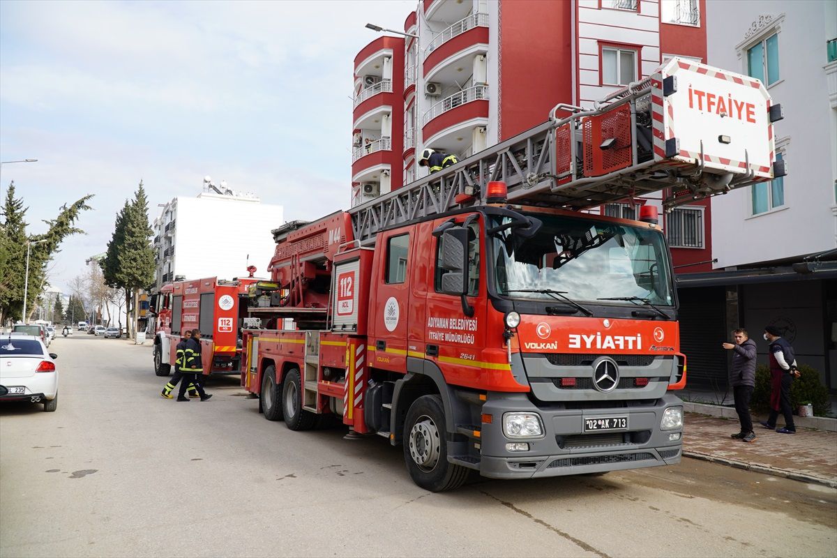 Adıyaman\'da iş yerinde çıkan yangın itfaiye ekiplerince söndürüldü