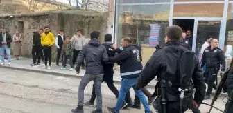 Şanlıurfa'da kuzenler arasında çıkan silahlı kavgada 3 kişi yaralandı