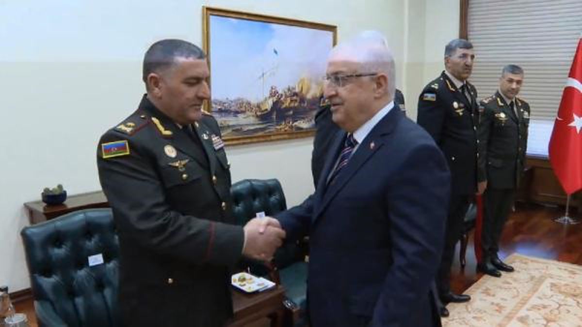 Milli Savunma Bakanı Yaşar Güler, Azerbaycan Silahlı Kuvvetlerinde görevli generalleri kabul etti