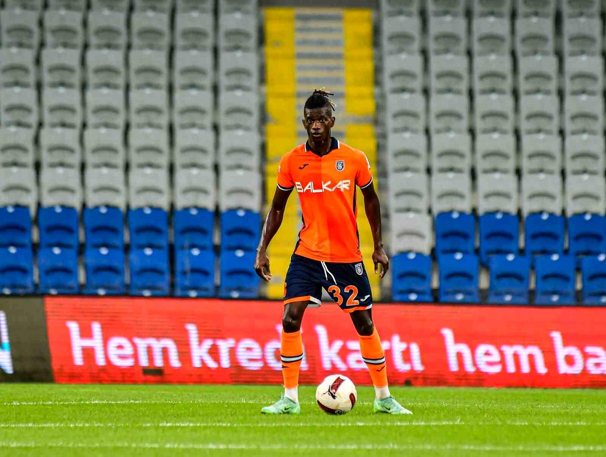 Başakşehir: "Futbolcumuz Edgar Ie ile karşılıklı anlaşarak yollarımız ayrılmıştır. Edgar Ie\'e kariyerinin geri kalan bölümünde başarılar diliyoruz."