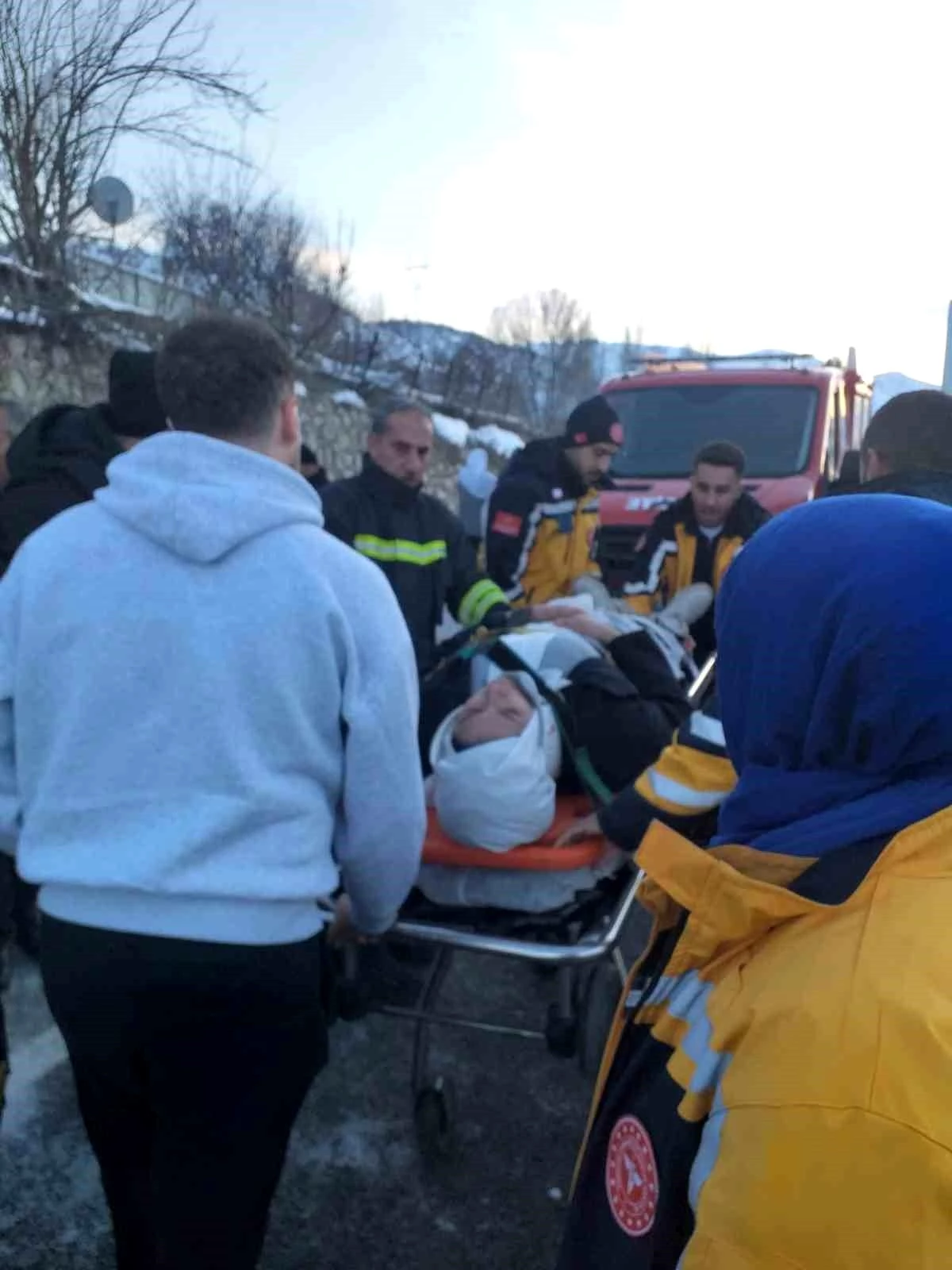 Bingöl\'de buzlanma nedeniyle meydana gelen kazada 5 kişi yaralandı