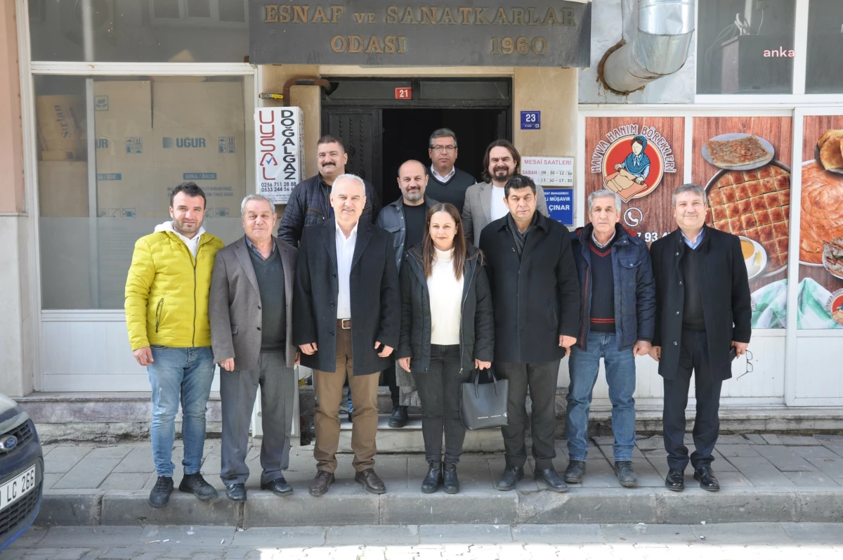 Çine Belediye Başkanı Mehmet Kıvrak, Çine Esnaf ve Sanatkarlar Odası Başkanı Metin Uyar\'ı ziyaret etti