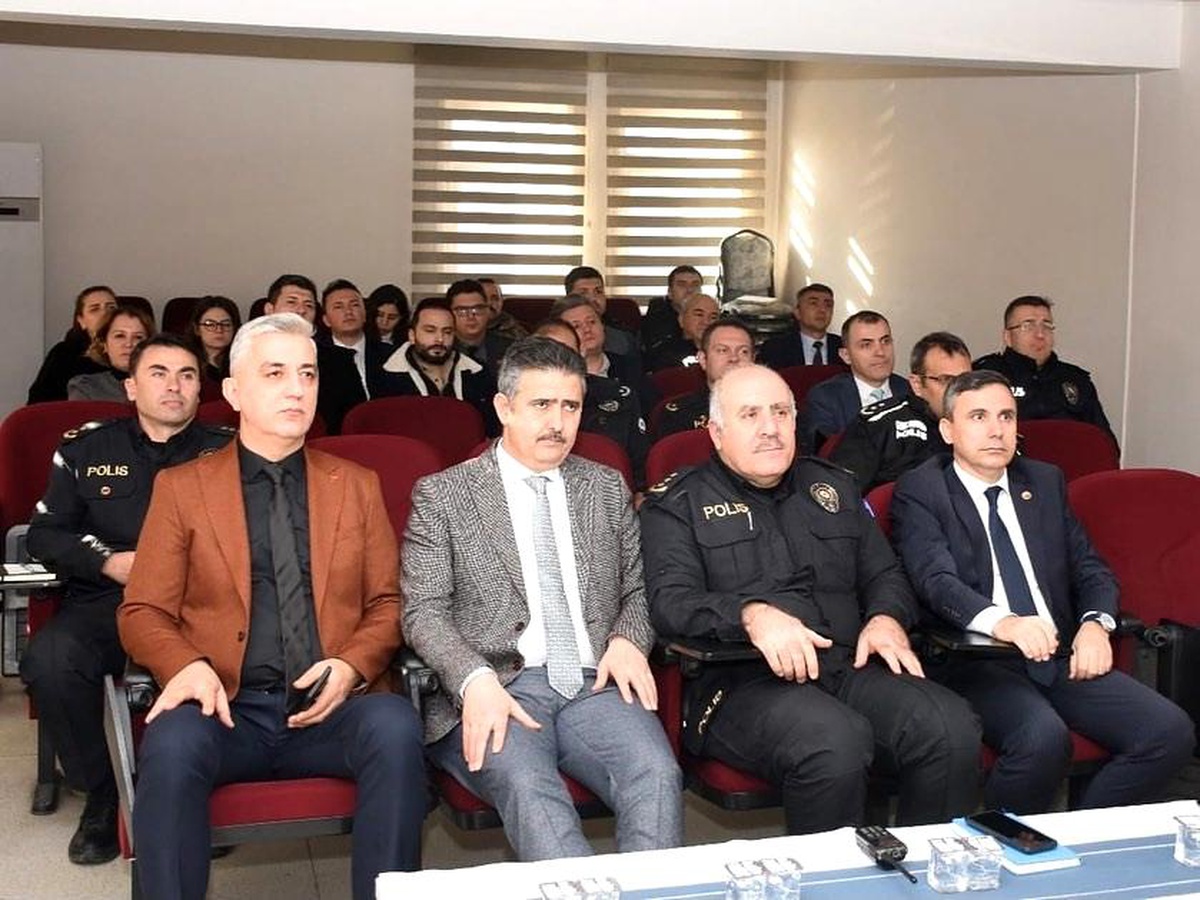 Erzincan\'da Polis Ekiplerine Seçim Güvenliği Eğitimi Verildi