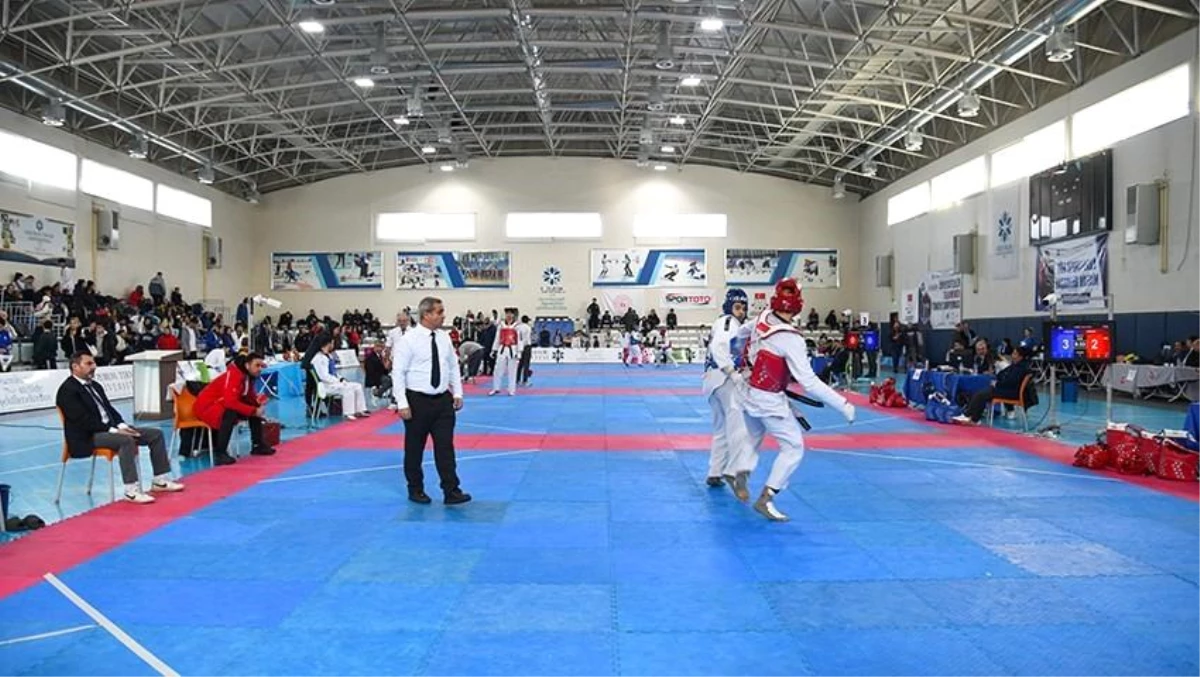 ETÜ\'de düzenlenen Taekwondo Türkiye Şampiyonası başladı
