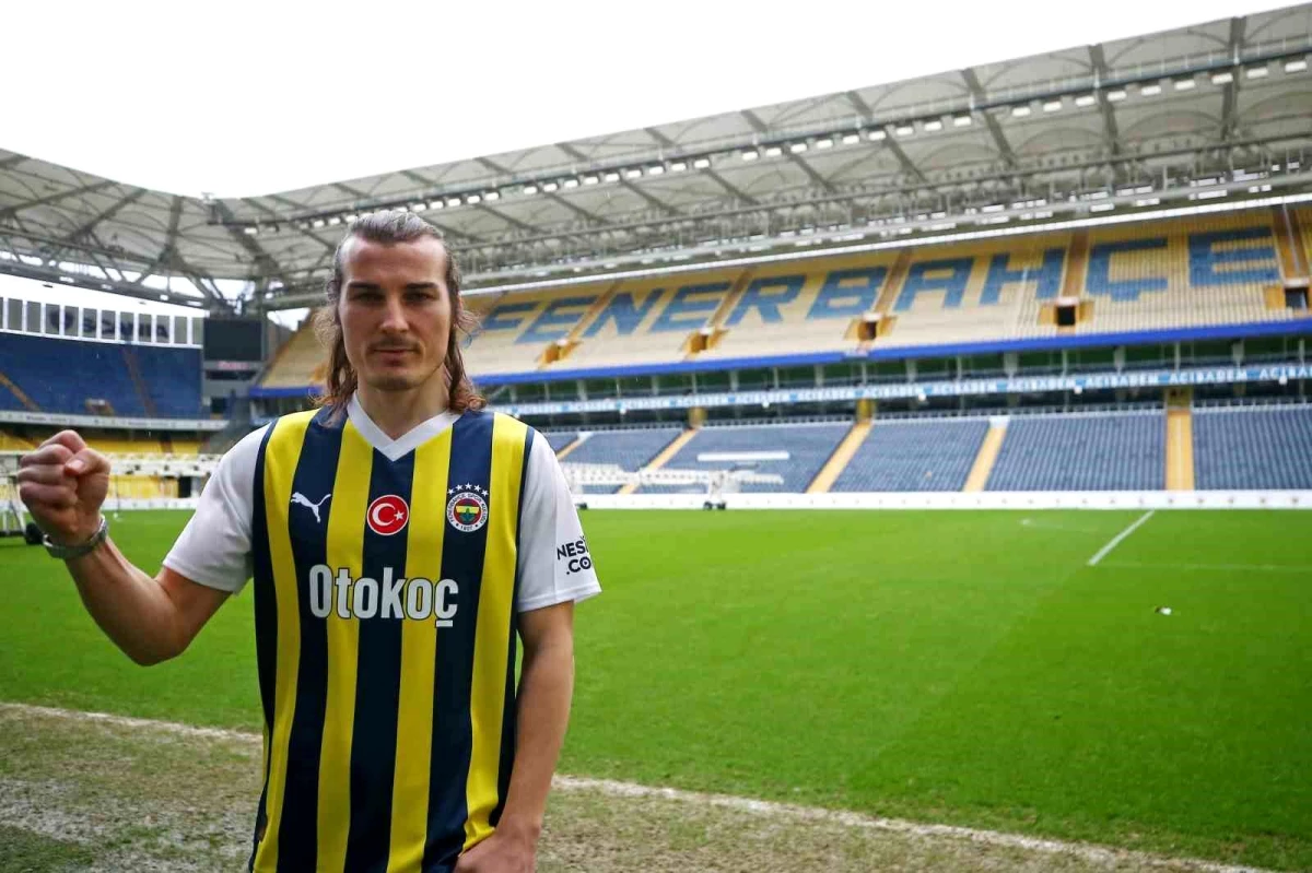 Fenerbahçe, Çağlar Söyüncü\'nün lisansını çıkardı