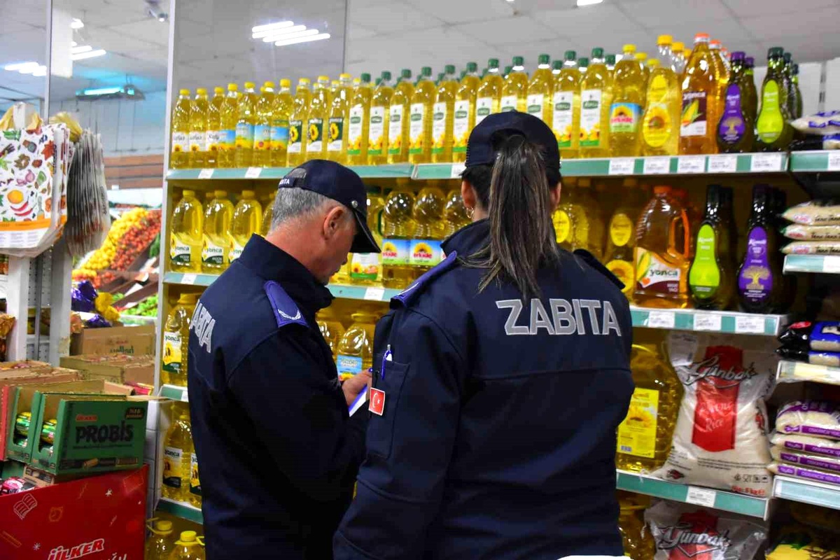 İncirliova Belediyesi Zabıta Ekipleri Marketlerde Ürün Denetimi Gerçekleştirdi