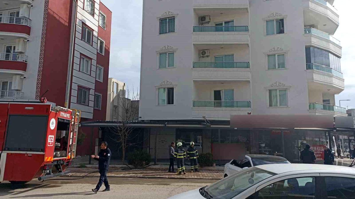 Adıyaman\'da bir iş yerinde çıkan yangın kontrol altına alındı