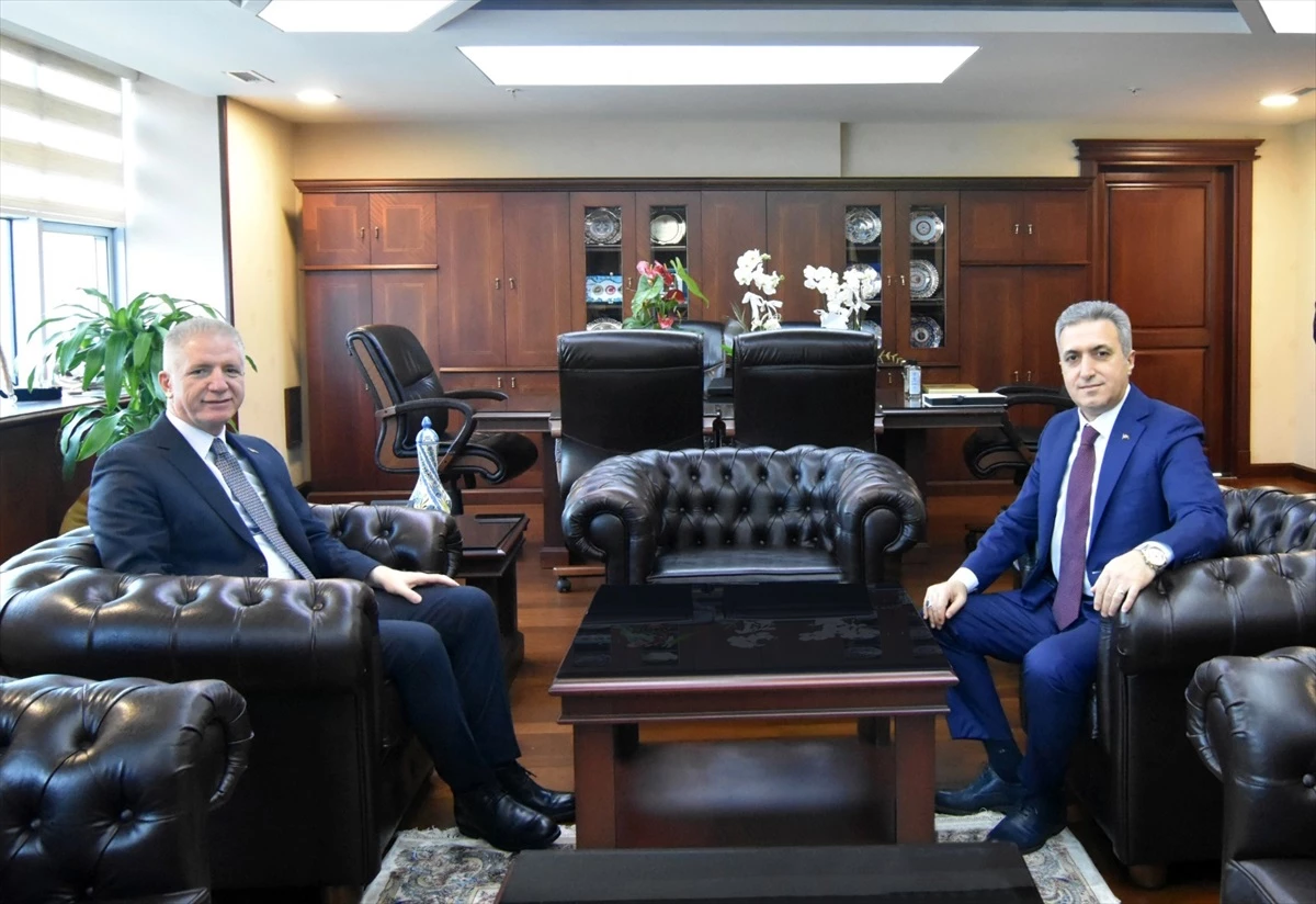 İstanbul Valisi Davut Gül, Anadolu Cumhuriyet Başsavcısı olarak atanan Zafer Koç\'u ziyaret etti