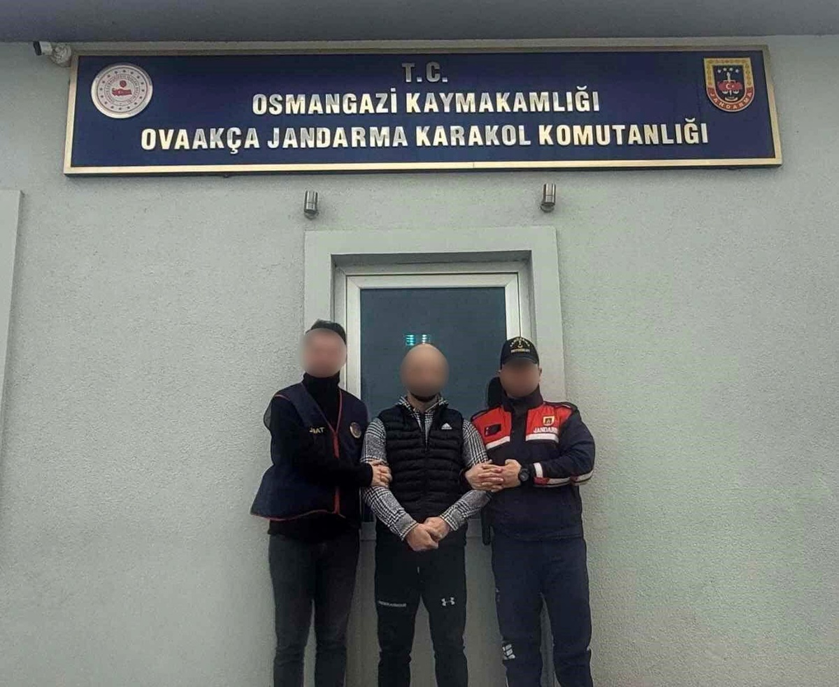 Bursa\'da Jandarma Timleri Hırsızlık Şüphelilerini Yakaladı