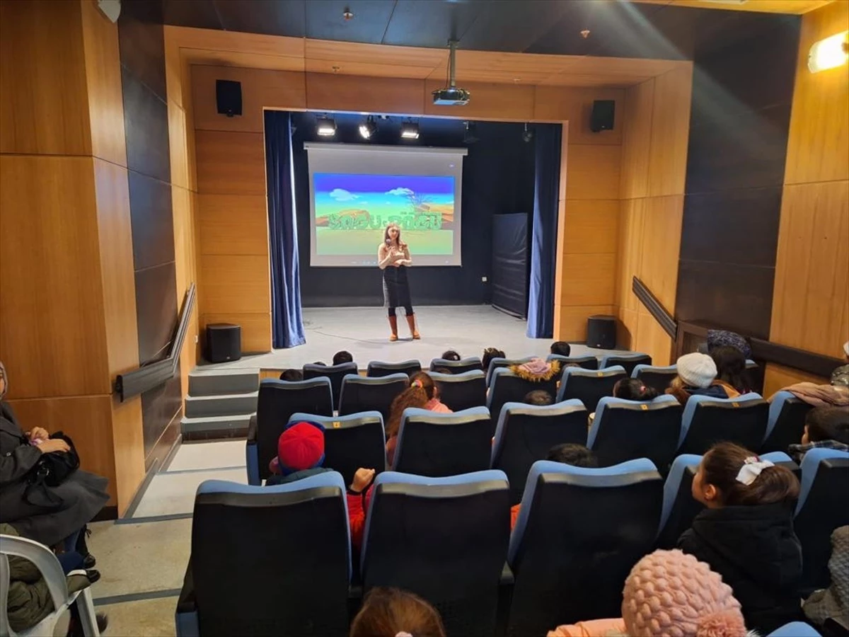 Karaman\'da İlkokul Öğrencileri İçin Sinema Etkinliği Düzenlendi