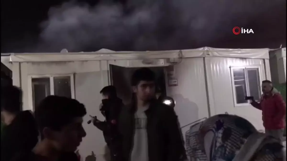 Malatya\'da korkutan konteyner yangını