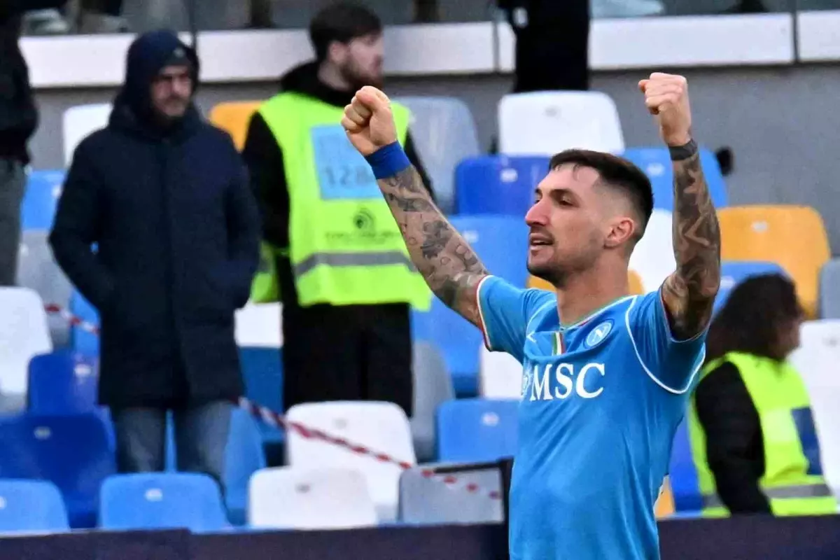 Napoli, Matteo Politano\'nun sözleşmesini uzattı